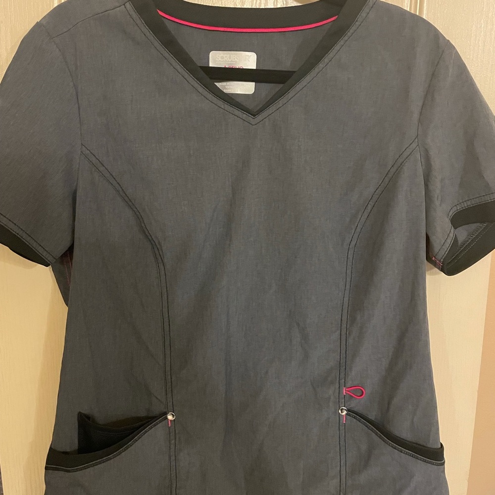 Scrubstar scrub top